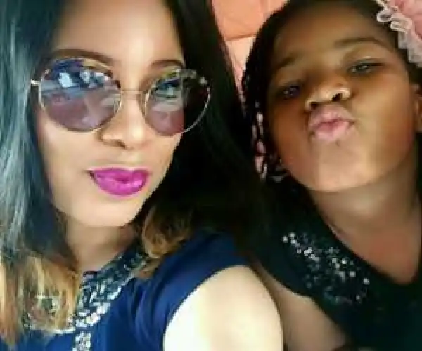 Beautiful Actress Monalisa Chinda & Daughter In Adorable Photos